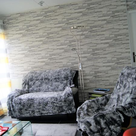 Victoria-T2-41M2-Balcon, Wifi, Linge, Produits, Menage Inclus Apartment Reims Exterior photo